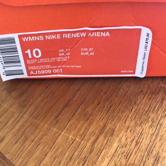 NIB Women’s Nike Renew Arena - Picture 5 of 5